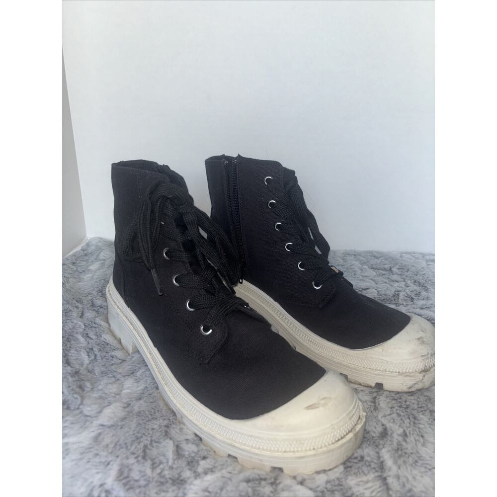 UnionBay High Top Sneakers 10 Rock the Jazzy Canvas Utility Boot shoes